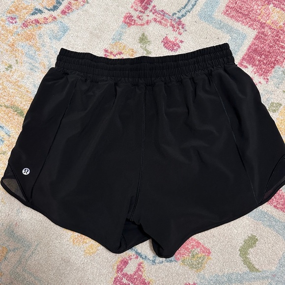 Lululemon hotty hot high rise black shorts - Picture 3 of 3